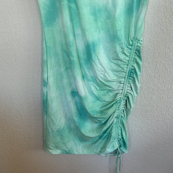 Lovers and friends Elijah Dress in Seafoam Tie Dye - Picture 7 of 13